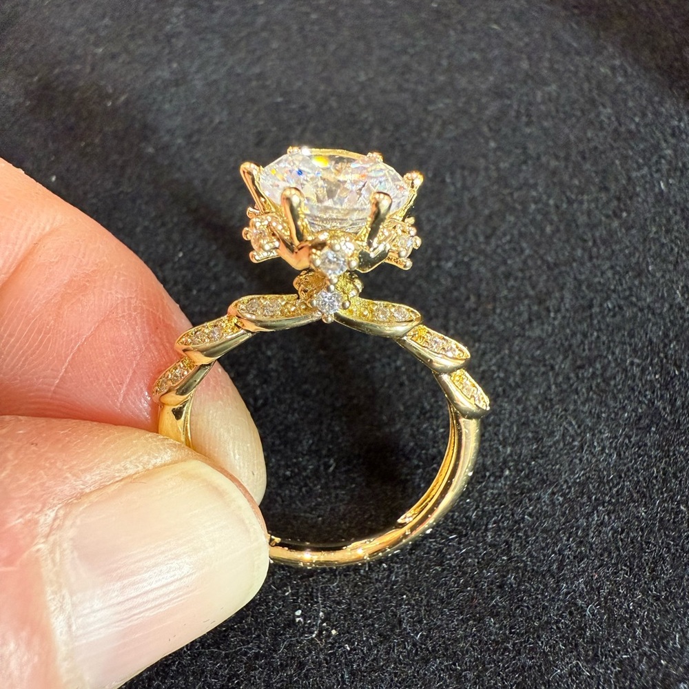 Beautiful 18K Gold Plated Cocktail Ring